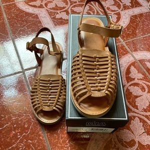 Sandals in the size 8.5